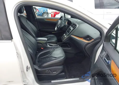 2017 Lincoln Mkc Reserve z USA, uszkodzony, nr VIN 5LMCJ3D97HUL28646